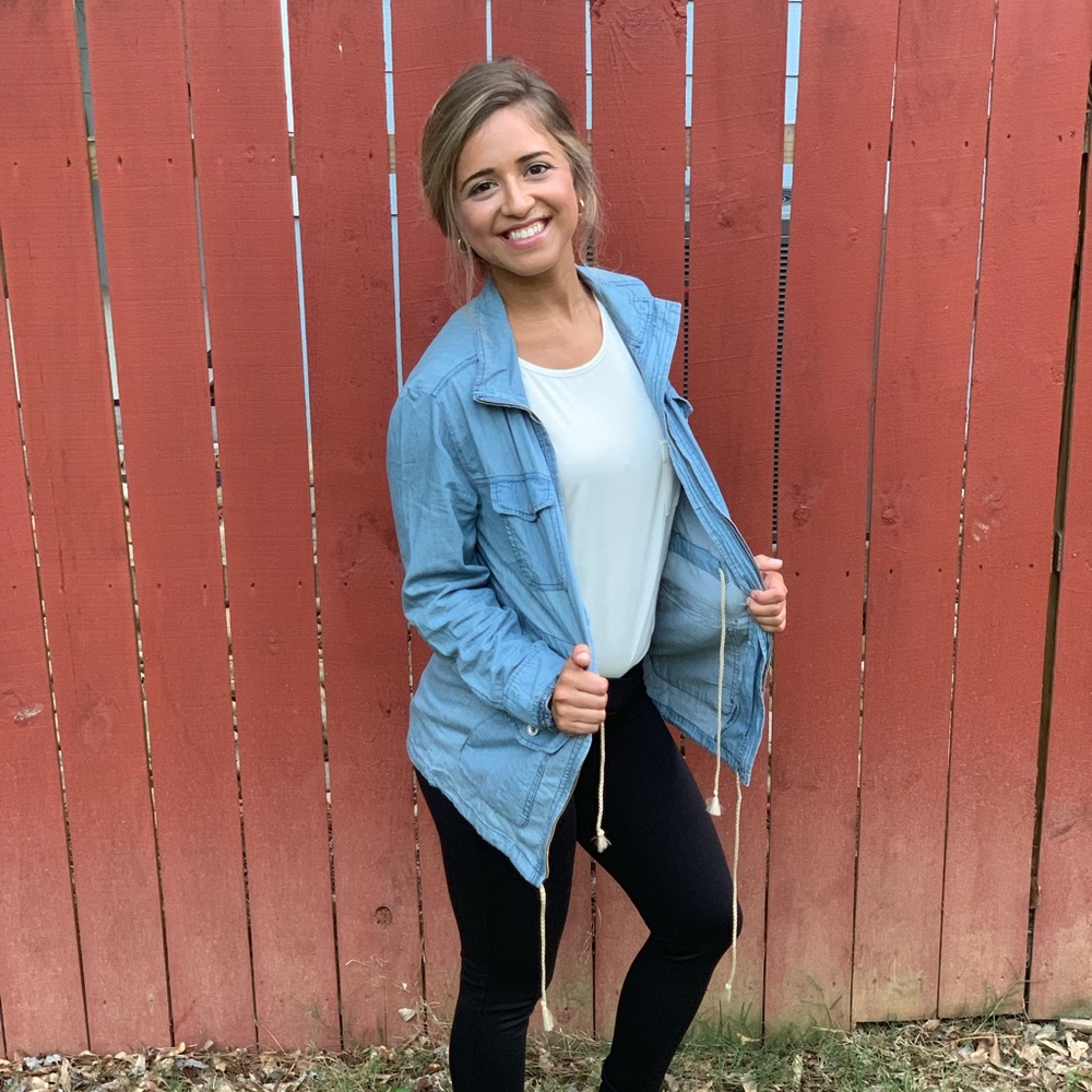 Chambray Anorak Jacket in Light Wash
